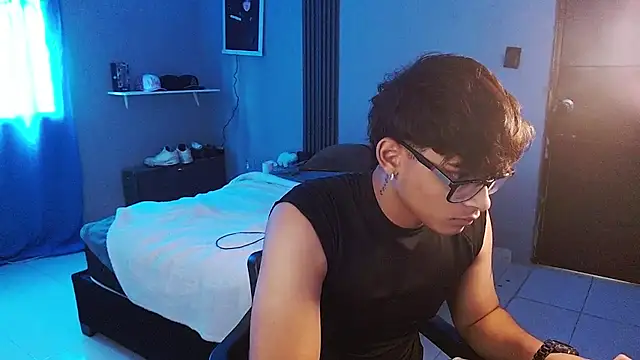 Mr_yisuzz 라이브 XXX 채팅