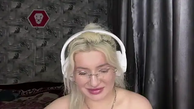 XXX chat uživo modela SpotlessParaffin