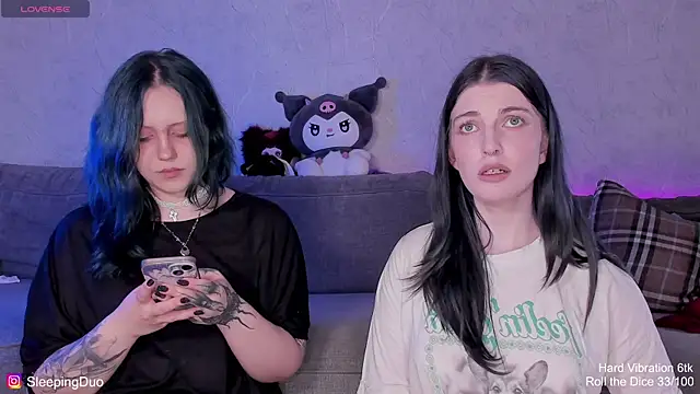 SleepingDuo live XXX chat