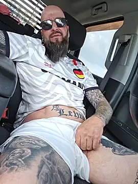 Sembang XXX Secara Langsung Beardedtattood
