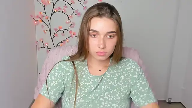 NikaMystic's Live XXX Chat