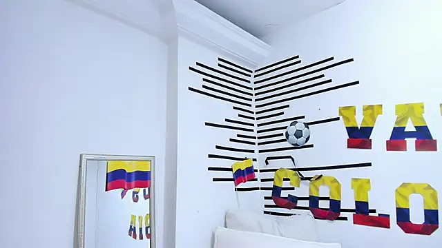 Chat +18 de LindaCatalina_ ao vivo