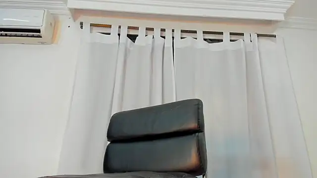 _foxy_00 Adlı Modelin Canlı XXX Sohbeti