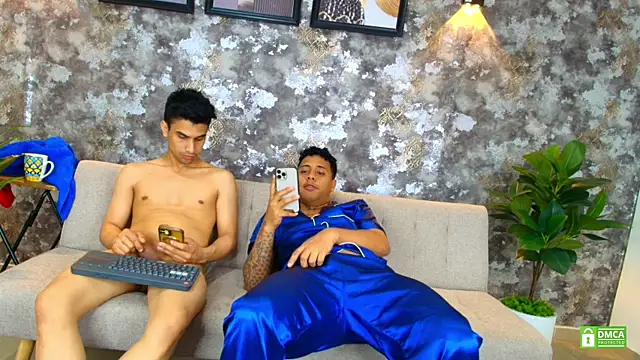 Chat XXX en directo de Alejandro_and_Deiby