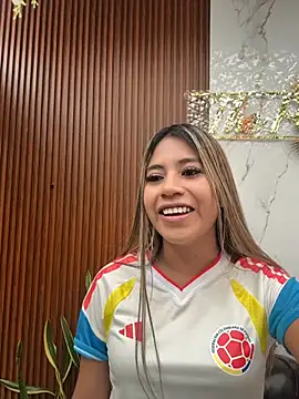 Kimmiebellarie 现场XXX聊天