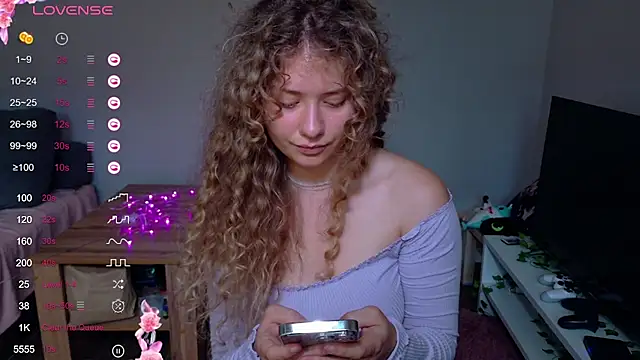 Milounee Chat XXX live