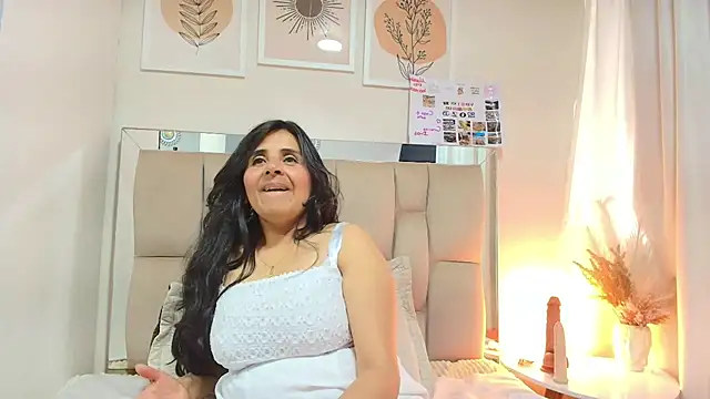 _Marcela__ Adlı Modelin Canlı XXX Sohbeti