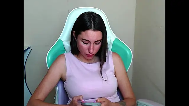 Cammil1a_horn Adlı Modelin Canlı XXX Sohbeti