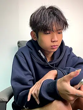 -OvO-'s Live XXX Chat