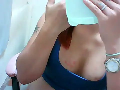 ur_lovelychen's Live XXX Chat