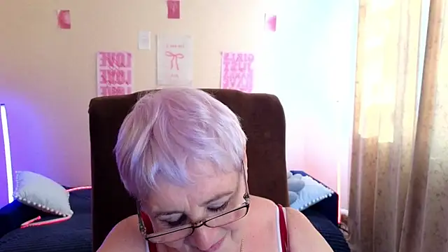 Sandra_Snowflake's Live XXX Chat