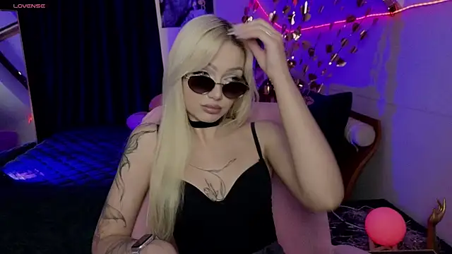 LinaLirian Live XXX-Chat