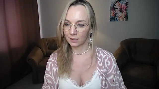 Živý XXX chat Ava_Elior
