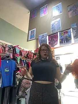 ROSALIASSHOP Chat XXX in diretta