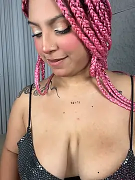 GiaRedd's Live XXX Chat