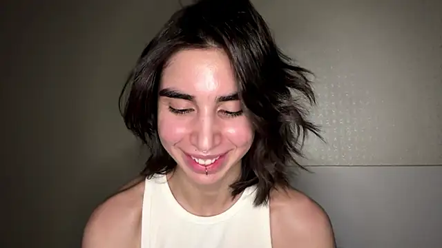 JessiaRuezga Chat XXX in diretta
