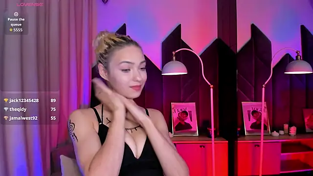 AlysiaSun_ élő XXX-chatje
