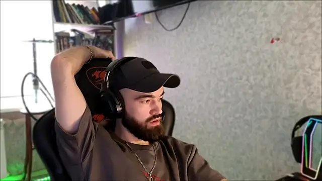 XXX chat uživo modela _Serious_Man