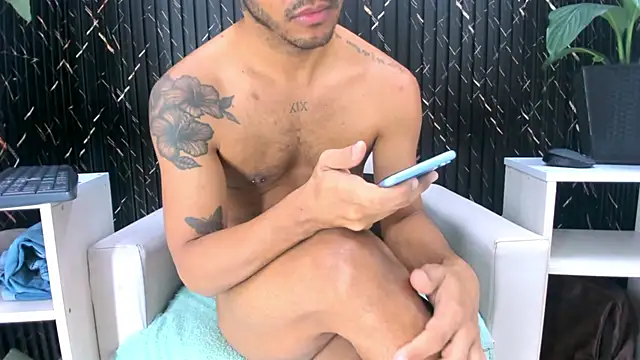 ricky_vill_ Chat XXX in diretta