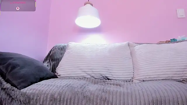 Hiyakasuderen Live XXX chat