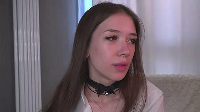 XXX chat uživo modela tinyanie