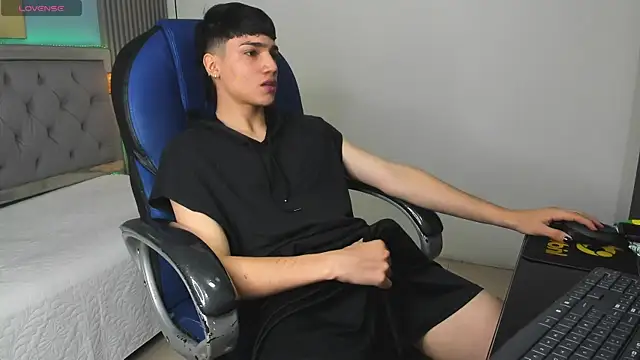 دردشة SamBlack_ الجنسية المباشرة