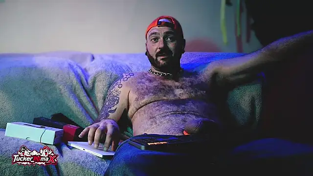 Živý XXX chat Tucker_pdmax