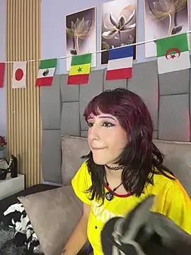 Mika_love_milo Adlı Modelin Canlı XXX Sohbeti