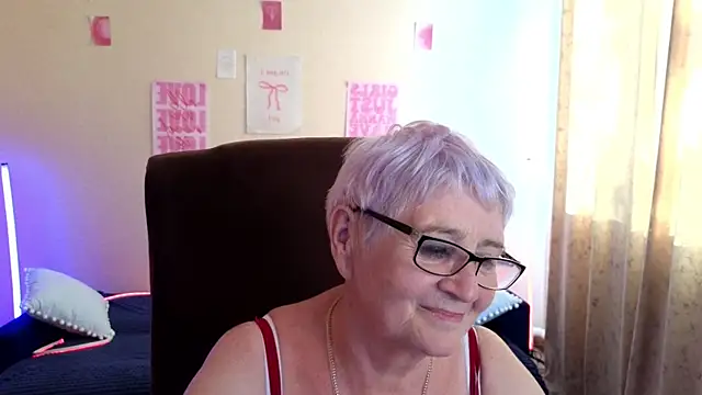 Sandra_Snowflake Chat XXX live