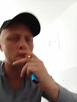 XXX chat uživo modela BigTla90