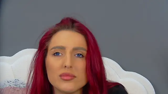 CrystalRedd élő XXX-chatje