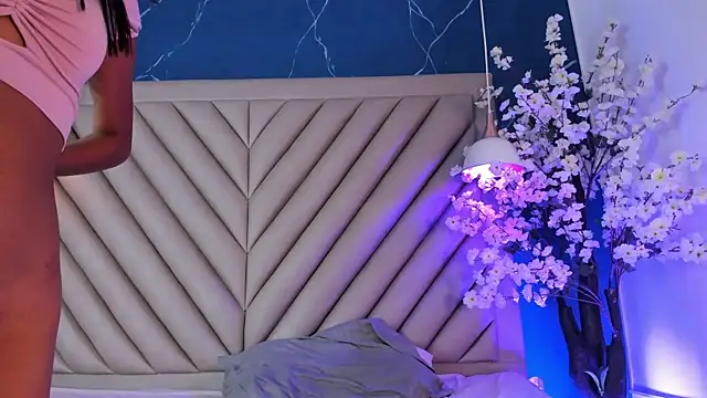 DarkieSweet Adlı Modelin Canlı XXX Sohbeti