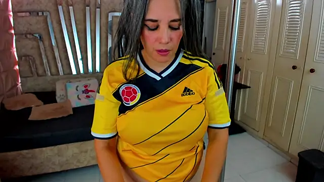 cute_sassy Adlı Modelin Canlı XXX Sohbeti