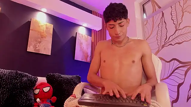 Czat XXX na żywo – Adann_Scott