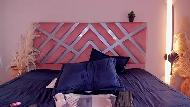 ella__olmos Adlı Modelin Canlı XXX Sohbeti
