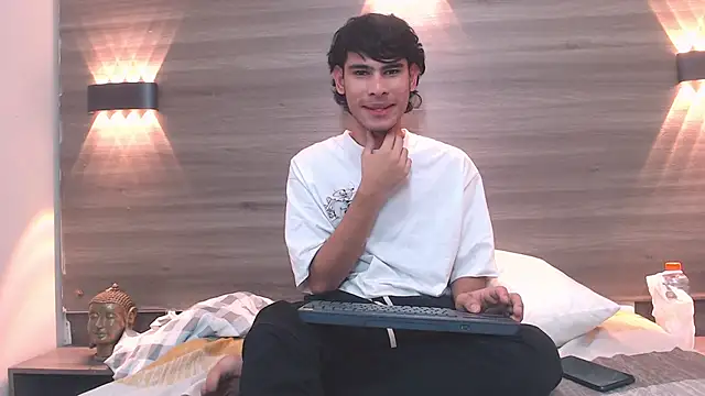 Kevin_Brooks1's Live XXX Chat