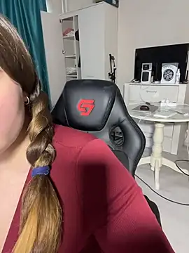DienkaGreen's Live XXX Chat