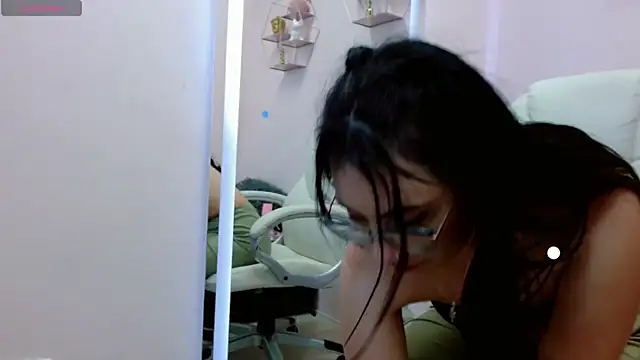 SHARONCUTE_F1 – Live XXX-chat