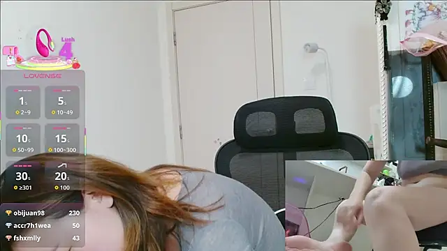 sallycui élő XXX-chatje