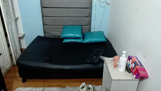casandraroberthrs707 Live XXX-Chat