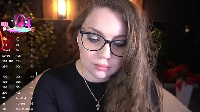 LuxSopphia Chat XXX live