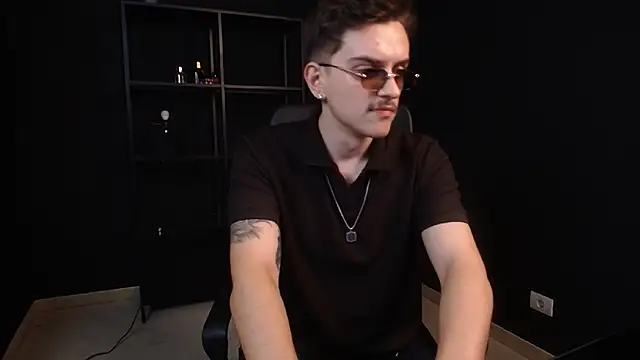 FelixStarkk live XXX chat