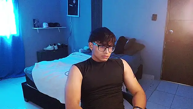 Mr_yisuzz Chat XXX in diretta