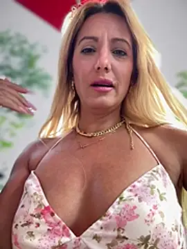 Chat XXX ao vivo de adya-aly