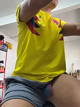 Paul22cm- live XXX chat