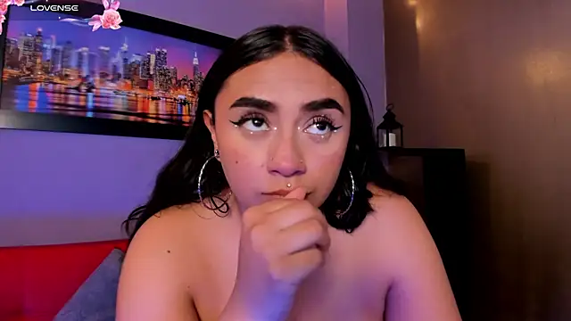 Chatroom XXX en direct de Lucyy_tits
