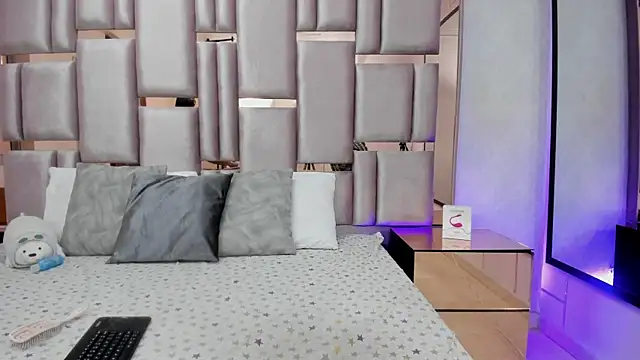 MiaBuny's Live XXX Chat