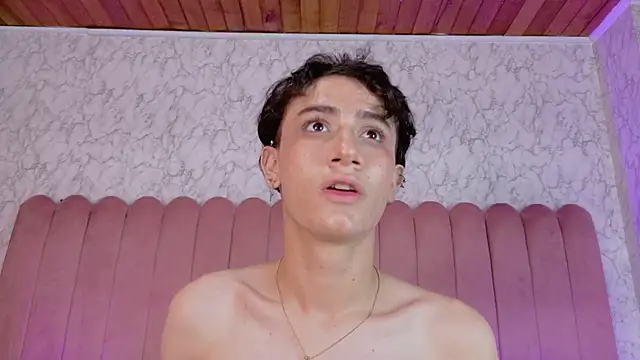 Leo_Williamss live XXX chat