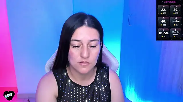 צ'אט XXX בשידור חי של Saskyaa