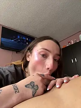 Chat XXX en directo de Valery_Salmons
